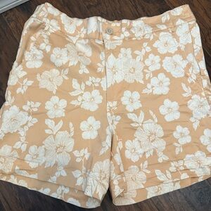 Jachs Girlfriend Tan Floral Shorts, size Large
